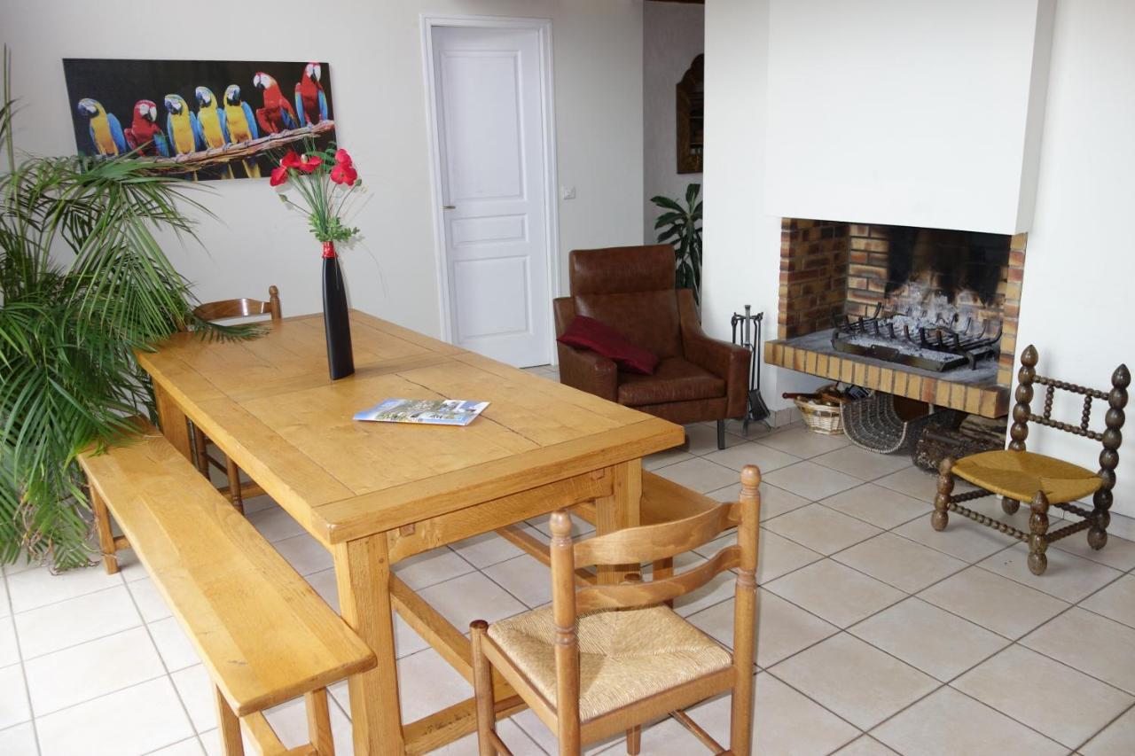 Maison Sur La Colline Cheminee Wifi Proche Thermes Aubin  Exteriör bild