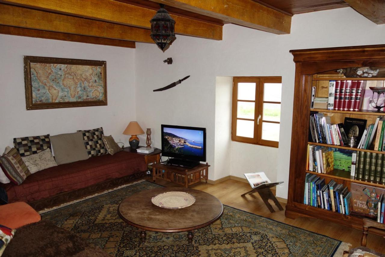 Maison Sur La Colline Cheminee Wifi Proche Thermes Aubin  Exteriör bild